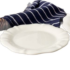 Assiettes en céramique blanches en forme de fleur, en gros, pas chères, élégantes, pour restaurants, hôtels, ensembles d'assiettes à salade. - Product Image 5