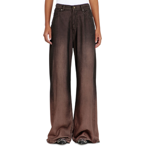 Pantalones largos holgados de mezclilla para hombre con logo personalizado, de tiro bajo, pierna ancha, en tejido negro con efecto degradado marrón decolorado y teñido de nuevo. - Product Image 3