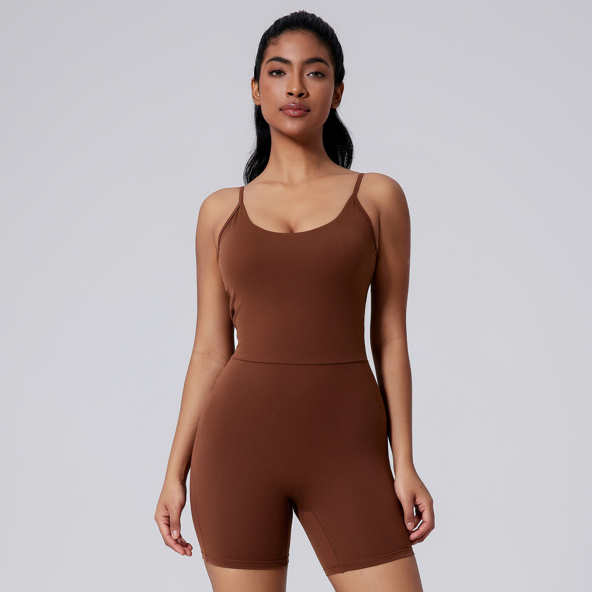 สีน้ำตาล