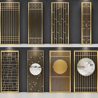 Paravent décoratif sur mesure en métal doré, motif floral ajouré, pour manoir de luxe