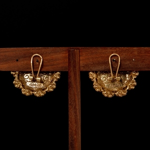 Boucles d'oreilles demi-oreille en émail bleu pierre, style européen et américain, tendance, rétro, fraîches, douces et énergiques - Product Image 3