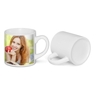 Sunmeta <span class=keywords><strong>Venta</strong></span> <span class=keywords><strong>al</strong></span> <span class=keywords><strong>por</strong></span> <span class=keywords><strong>mayor</strong></span> caliente 6oz blanco sublimación Taza <span class=keywords><strong>de</strong></span> cerámica <span class=keywords><strong>para</strong></span> sublimación en blanco - Product Image 1