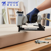 Agrafeuse pneumatique professionnelle XINYI Air Stapler 8416F 21Ga en aluminium, capacité 200 agrafes/m, garantie 3 ans, longueur de clou 4-16 mm