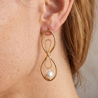 Pendientes Colgantes con Lazo Hueco de Acero Inoxidable Hipoalergénico CLIORO con Perla de Imitación para Mujer, Joyería Diaria para Fiestas
