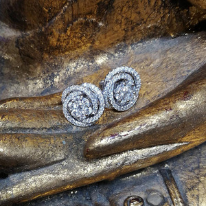 Orecchini a forma di fiore con zirconi scintillanti per donna, eleganti gioielli alla moda per le orecchie - Product Image 5