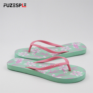 Chanclas con estampado floral para mujer, suela suave, antideslizantes, de secado rápido, cómodas y ligeras, para verano. - Product Image 2