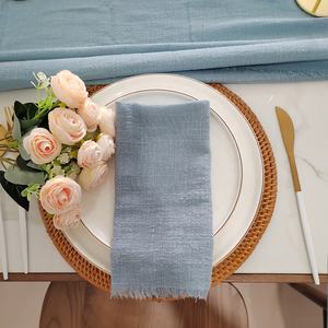 Serviettes <span class=keywords><strong>de</strong></span> <span class=keywords><strong>table</strong></span> bleu poussiéreux en mousseline douce et coton uni 100% serviettes en tissu couleur verte faites à la main - Product Image 3