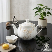 Service à thé en porcelaine blanche de luxe avec bordure dorée, motif floral et plateau de service assorti pour mariage, fête, restaurant, vaisselle de table