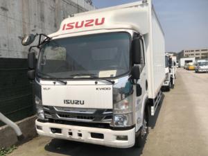 รถบรรทุกอีซูซุ KV100 รุ่นใหม่ ปี 2025 ขับเคลื่อน 4x2 เครื่องยนต์ดีเซล รถบรรทุกขนาดเล็กอีซูซุ KV100 แบบห้องโดยสารเดี่ยว รถบรรทุกขนส่งสินค้าในเมือง รถบรรทุกขนาดเล็กที่เชื่อถือได้ - Product Image 1
