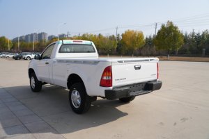 New Classic-Style Foton Tunland G7 Mini <strong>Truck</strong> 4X4 Euro3 Diesel Van Rear Camera Touch Screen Automatic AC 1-10t Load <=5000kg GVW - Product Image 3