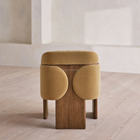 Fauteuil en velours massif avec structure latérale en bois massif pour hôtel de luxe, canapé une place, chaise d'appoint, banquette de lecture