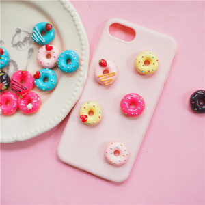 Donut grande artificial de fresa con efecto de azúcar, de resina, para manualidades, con técnica de goteo de crema y aceite, para fundas de teléfono, llaveros y colgantes, 22mm - Product Image 3