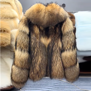 <span class=keywords><strong>Manteau</strong></span> d'<span class=keywords><strong>hiver</strong></span> de luxe pour <span class=keywords><strong>femme</strong></span> en fourrure de raton laveur naturelle, style classique, véritable fourrure pleine peau, veste chaude en peluche avec grand col rabattable épais, taille <span class=keywords><strong>XL</strong></span> - Product Image 2