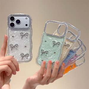 เคสโทรศัพท์ลายเปลือกหอยประดับเพชรทรงโบว์ สำหรับ iPhone 18 17 16 15 Pro Max  พื้นผิวเหลือบรุ้ง ลายคลื่นไล่เฉดสี - Product Image 2
