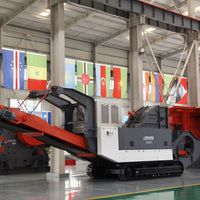 Station de concassage mobile à mâchoires avec commande hydraulique pour une production d'agrégats à haute efficacité et un concassage fiable sur site
