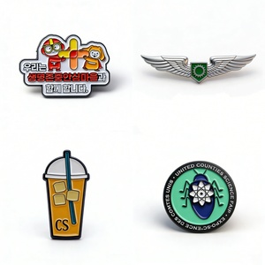 Spilla in metallo personalizzata placcata, distintivi a cartone animato adorabili, <span class=keywords><strong>spille</strong></span> smaltate <span class=keywords><strong>per</strong></span> abbigliamento, borse e giacche - Articolo molto venduto - Product Image 1