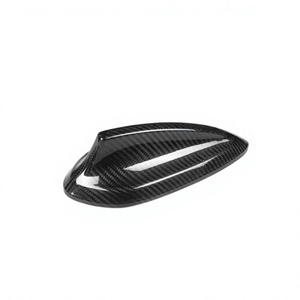 Antena de Techo para Auto con Diseño de Aleta de Tiburón de Fibra de Carbono, Señal de Radio AM FM, Accesorio Exterior Universal para Auto - Product Image 4