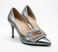 Nouveauté : Accessoires de chaussures élégants et confortables, boucle en diamant, alliage de zinc doré brillant, clips pour chaussures pour femmes