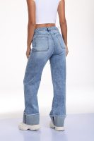 Jean en denim délavé coupe droite pour femme avec ourlet déchiré et effet whiskers – Pantalon tendance pour femme