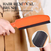 Brosse à moquette 2 en 1 avec manche télescopique Épilateur efficace pour chiens et chats et nettoyage des poils d'animaux Balai en caoutchouc