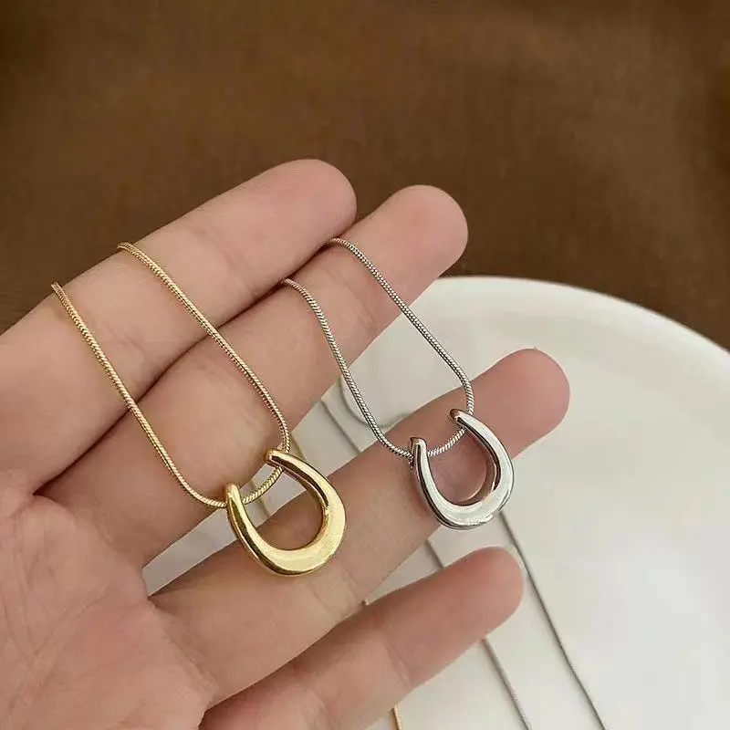 Vintage Stainless Steel Gold Color Horseshoe Snake Chain Necklace For Women U-Shaped Pendants Necklaces Jewelry