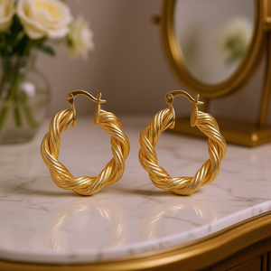 Orecchini a Cerchio E4475 in Oro, Design Classico Intrecciato, Unisex per Uso Quotidiano - Product Image 2