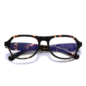 Nuevo GM Margiela Series MM113 Hombres Mujeres Liso Negro Hawksbill Anti-Blue Gafas Marco sólido Hecho de TR90 Cómodo y elegante - Product Image 3