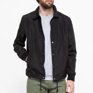 Fournisseurs de vêtements Vente en gros Personnalisé Homme Noir Blanc Nylon Entraîneurs Veste