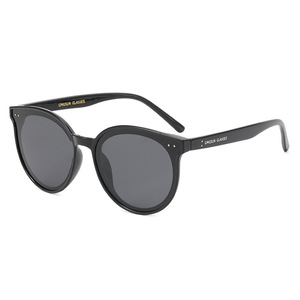 แว่นกันแดด Gmsun กรอบสีดำ เลนส์ TAC ป้องกันรังสียูวี 400 สไตล์ยูนิเซ็กส์ - Product Image 3