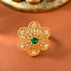 Bán Buôn Cổ Điển 14K 18K 24K Vàng Mạ Đồng Thau Hollow Zircon Hoa Hình Dạng Không Thấm Nước Đồ Trang Sức Nhẫn Liên Minh De Mariage - Product Image 4