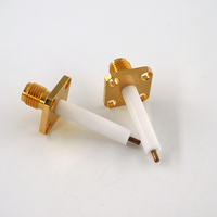 Antena con 4 Orificios, Conector Coaxial RF SMA Hembra de 12.7mm con Brida Cuadrada, Aislante Extendido de 20mm y Pin de 3mm