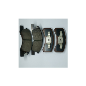Plaquettes de frein avant, modèle 04465-YZZR8, conçues pour des performances de freinage supérieures, assurant la sécurité à chaque conduite. - Product Image 2