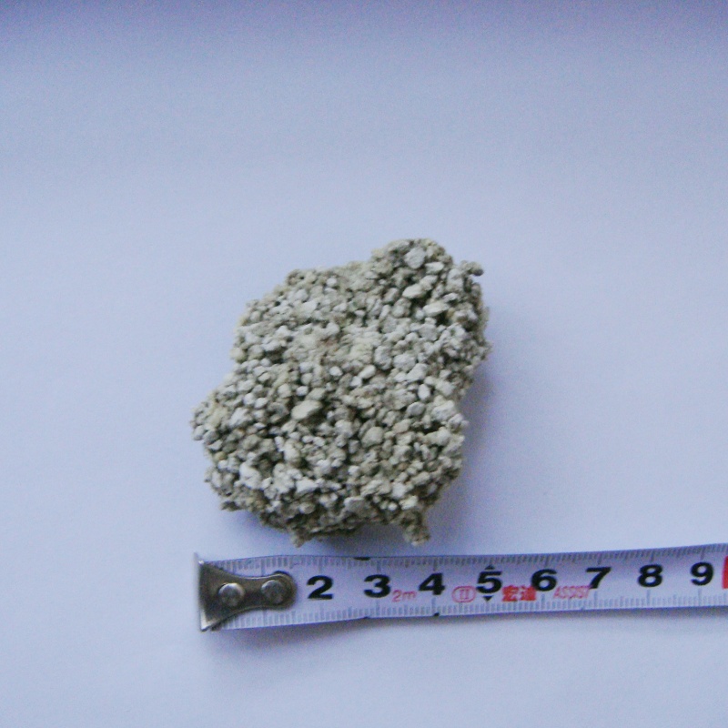 OEM Irregular Shaped Bentonite Cat Litter 1-3.5mm | Fast Clumping 99% Dust-Free | Jinzhou Tiansheng