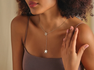 จี้สร้อยคอรูปใยแมงมุมสแตนเลสสตีลเคลือบทอง 18K แบบสั่งทำพิเศษจาก Jietao เครื่องประดับแฟนซีสำหรับเทศกาลฮาโลวีน ดีไซน์สวยเก๋ไม่ซ้ำใครสำหรับผู้หญิง - Product Image 3