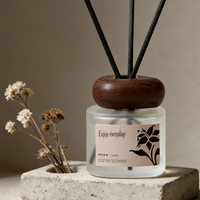 Diffuseur de parfum à bâtonnets au design artisanal exquis, parfum apaisant, logo personnalisé, diffuseur d'arômes longue durée pour la décoration intérieure