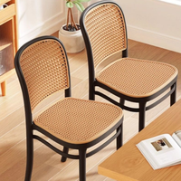 Chaises de salle à manger modernes empilables ergonomiques en résine plastique blanche, vente en gros d'usine, pour hôtels, villas et écoles