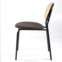 Chaises de salle à manger en bois de style nordique moderne, en rotin avec cadre en métal pour restaurant, chaise ronde avec dossier en osier, DC-1676
