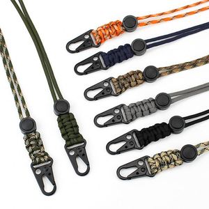 Mousqueton tactique réglable pour extérieur, en forme d'olécrâne, avec cordon de poignet en paracorde et porte-clés en nylon à suspendre au cou - Product Image 2