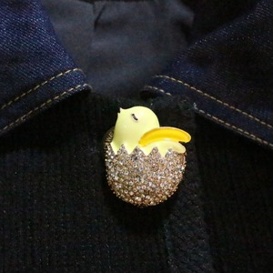 Broche vintage en strass en forme de poulet mignon, épingle de manteau pour femme, accessoire de mode - Product Image 2