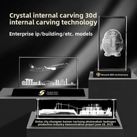 Ornements en cristal sur mesure fabriqués en Chine, gravure laser 3D de caractères pour modèles architecturaux d'entreprise, souvenirs d'anniversaire