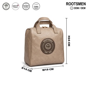 Estuche Cosmético con Asa Superior, Color Taupe, Tyvek, 19x14x24cm, Textura Arrugada, Cierre de Cremallera, Organizador de Maquillaje de Viaje, 100% Reciclable, Logotipo Personalizado, OEM - Product Image 1