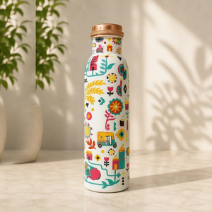 Bouteille d'eau en cuivre pur imprimée style art populaire – Bouteille de boisson en cuivre ayurvédique de designer avec motifs floraux culturels colorés de village - Product Image 1