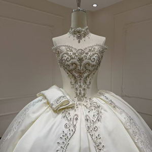 Vestido de Novia Moderno XX66, Estilo Princesa, Satinado, con Apliques Florales de Cristal, Largo hasta el Suelo, para Chicas - Product Image 4