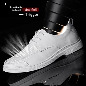 รองเท้าหนังแท้ทรงกลมหัวมนสีพื้นสำหรับผู้ชายใส่สบายระบายอากาศได้ดี พื้นยางนุ่ม เหมาะสำหรับขับรถ - Product Image 3