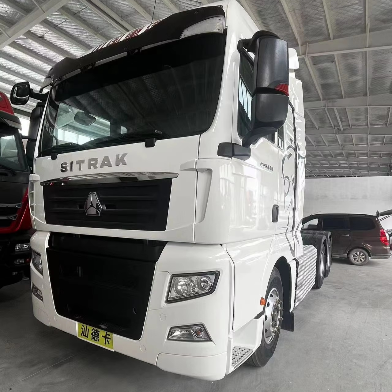Sinotruck Sitrak C7h Second HOWO новое состояние 6x4x2 CNG тягач с автоматической и механической коробкой передач для продажи