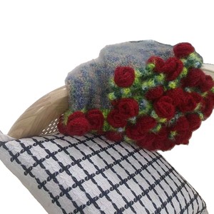 Manta de Ganchillo de Lana Hecha a Mano, Rectangular, con Patrón de Ramo de Rosas, Antipelusas, Cálida y Cómoda para el Invierno, Producto Terminado - Product Image 4