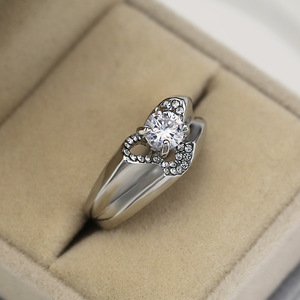 Anello Creativo a Forma di Cuore per Coppie, Accessorio Romantico per Proposte e Feste, Regalo di Moda - Product Image 4