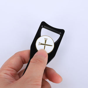 Marcadores de Pelotas de Golf con Logotipo Personalizado 4 en 1, Impresión UV, Herramienta para Reparar Divots de Golf, Abridor de Botellas - Product Image 4
