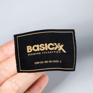 Etiquetas colgantes tejidas coloridas con logotipo de marca negro de diseño personalizado, tarjetas de precio para ropa y prendas al por mayor - Product Image 3