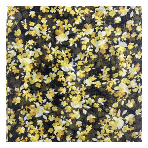 Suelo negro <span class=keywords><strong>con</strong></span> <span class=keywords><strong>flores</strong></span> amarillas impresas 30D 40gsm 100% poliéster tejido liso <span class=keywords><strong>transparente</strong></span> tela de tul de gasa para mujer - Product Image 1